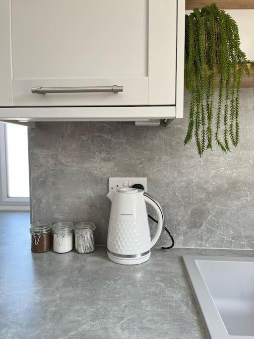 Cosy Country Getaway, 5 Mins From The Sea Holiday home *