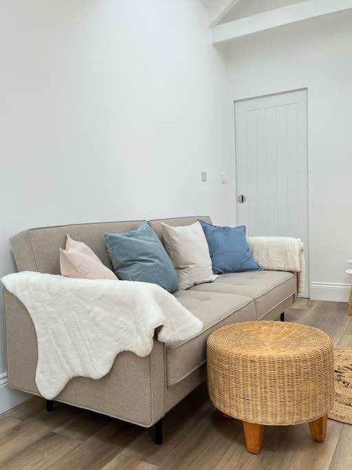 Cosy Country Getaway, 5 Mins From The Sea Holiday home